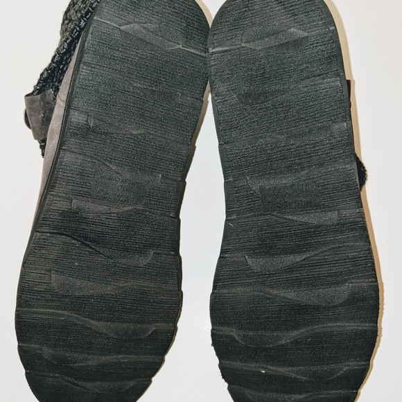 Muk Luks Gray Boots Size 10 - Picture 4 of 7